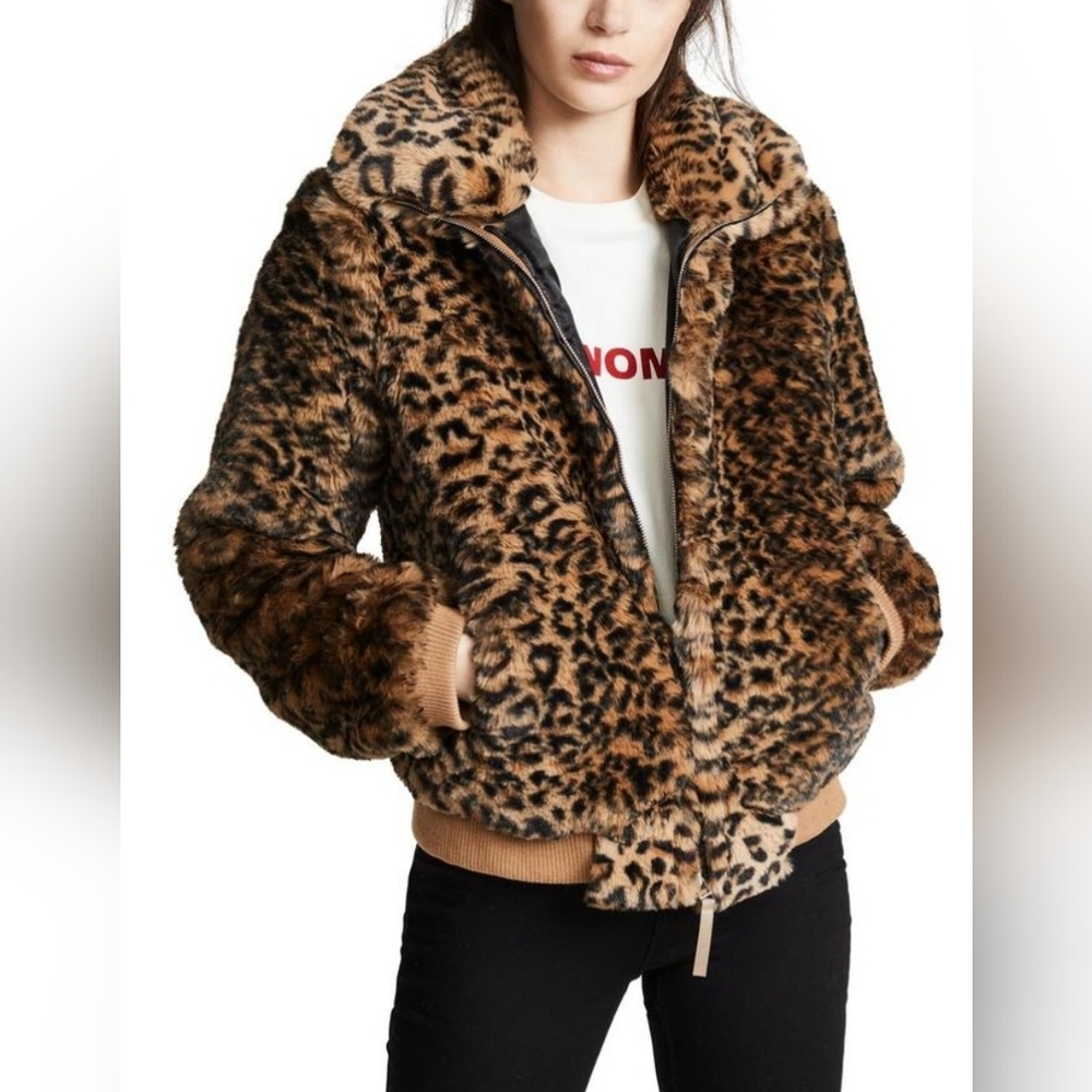 ⭐️ Generation Love animal print faux fur coat Size Small Zipper Front